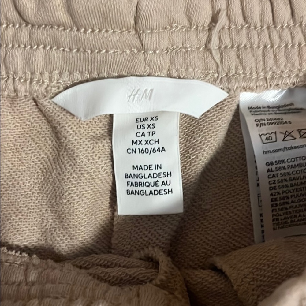 H&M shorts - Picture 3 of 3